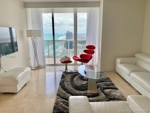 Wohnkomplexe in Hallandale Beach, Broward County