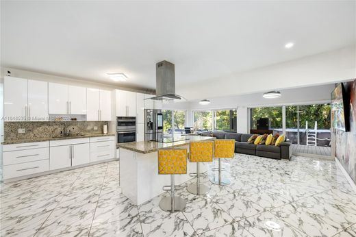 Willa w North Miami, Miami-Dade County