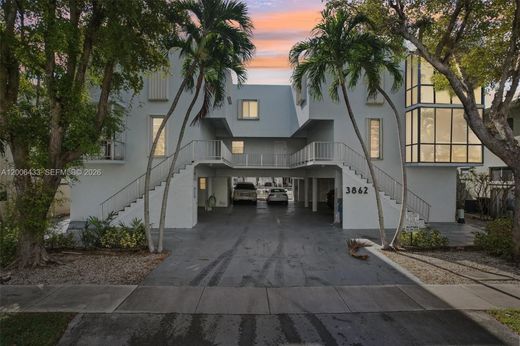 Kamienica w North Miami Beach, Miami-Dade County