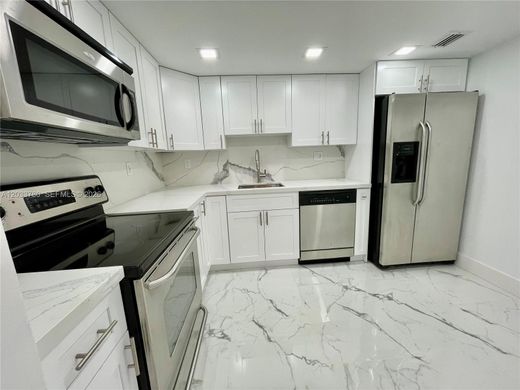 Komplex apartman Aventura, Miami-Dade County