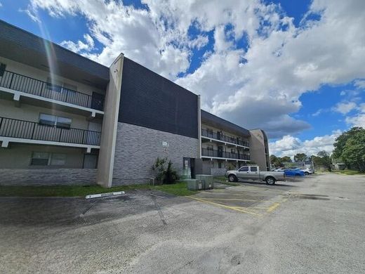 公寓楼  Tamarac, Broward County