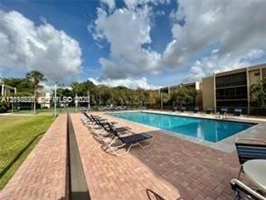 Residential complexes in Miami, Miami-Dade