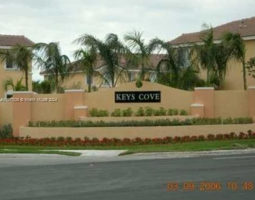 Residential complexes in Florida City, Miami-Dade