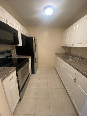 Edificio en Pembroke Pines, Broward County