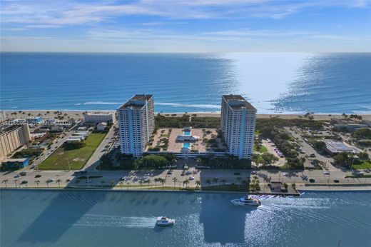 Residential complexes in Hollywood, Broward County