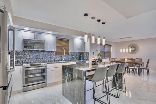 Residential complexes in Miami, Miami-Dade