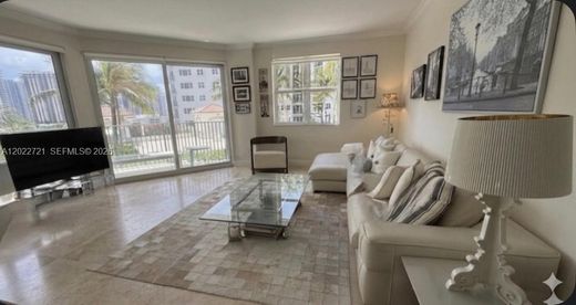 Жилой комплекс, Aventura, Miami-Dade County