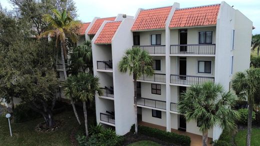 Residential complexes in West Palm Beach, Palm Beach