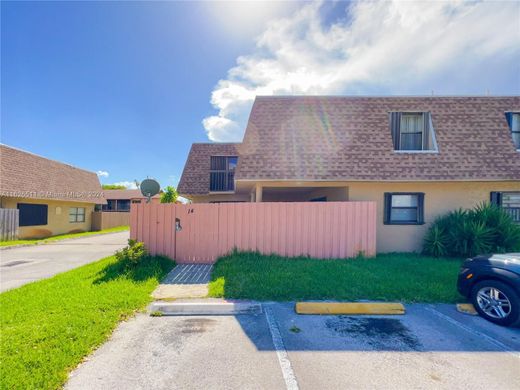 Appartementencomplex in Hialeah, Miami-Dade County