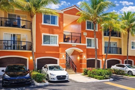 Residential complexes in West Palm Beach, Palm Beach
