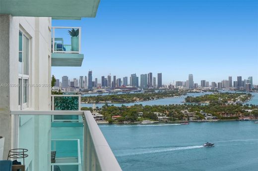 Residential complexes in Miami Beach, Miami-Dade