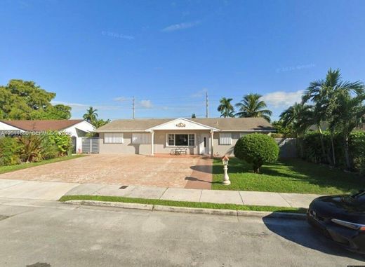 Вилла, Hialeah, Miami-Dade County