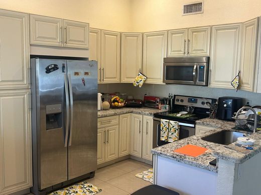 Вилла, Pembroke Pines, Broward County