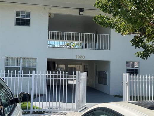 Residential complexes in North Bay Village, Miami-Dade
