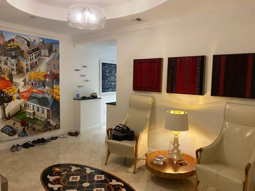 Komplex apartman Key Biscayne, Miami-Dade County