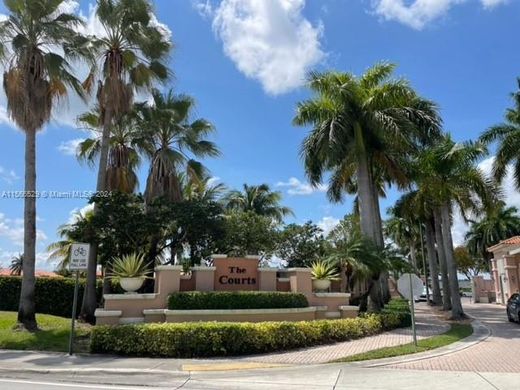 Residential complexes in Doral, Miami-Dade
