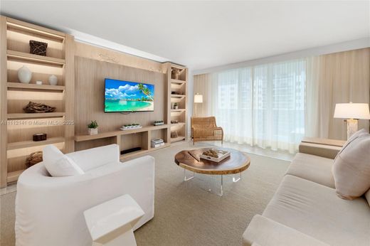 Residential complexes in Miami Beach, Miami-Dade