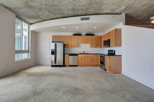 Residential complexes in West Palm Beach, Palm Beach