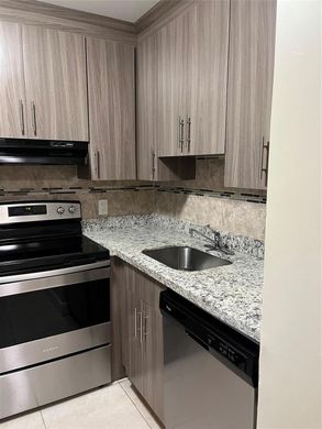 公寓楼  Boca Raton, Palm Beach County