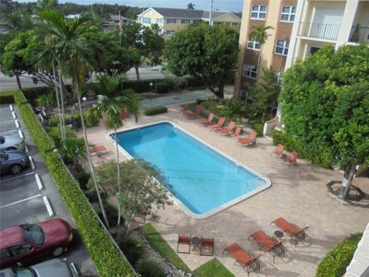 Residential complexes in Pompano Beach, Broward County