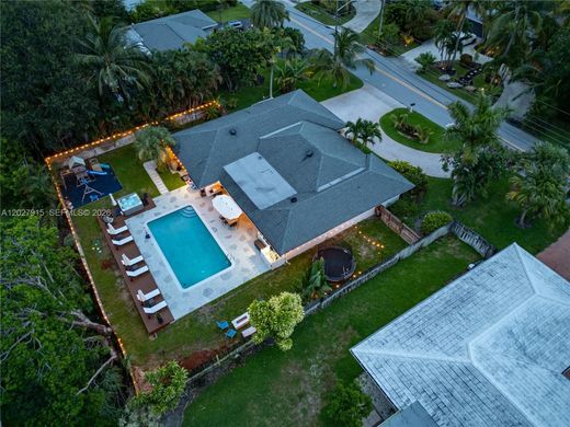 Villa in Lake Clarke Shores, Palm Beach