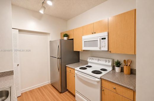 Residential complexes in Hollywood, Broward County