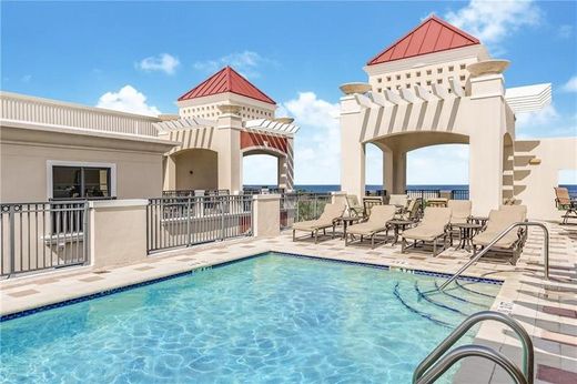 Residential complexes in Fort Lauderdale, Broward County
