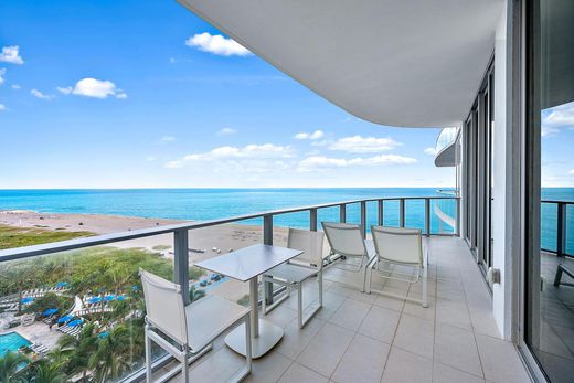 Residential complexes in Riviera Beach, Palm Beach