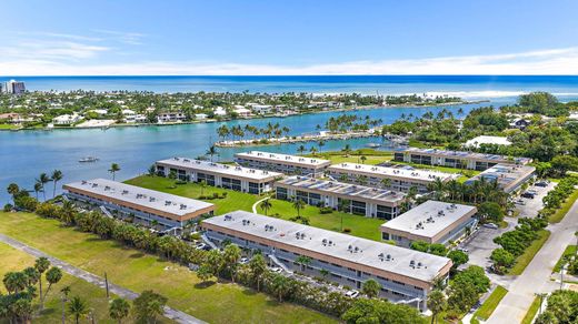 Residential complexes in Jupiter, Palm Beach