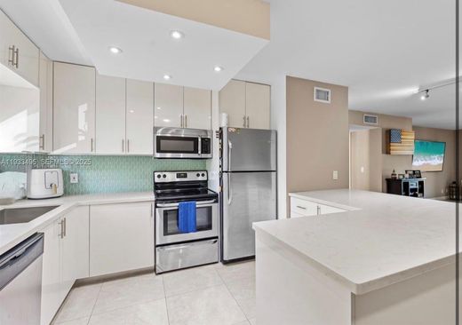 Residential complexes in Davie, Broward County