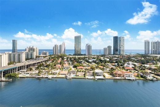 Aventura, Miami-Dade Countyのアパートメント・コンプレックス