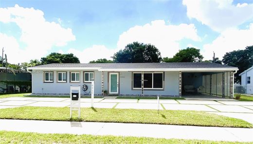 Willa w Miami Gardens, Miami-Dade County
