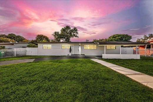 别墅  Miami Gardens, Miami-Dade County