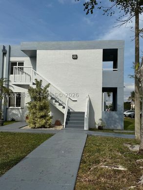 Жилой комплекс, Майами, Miami-Dade County