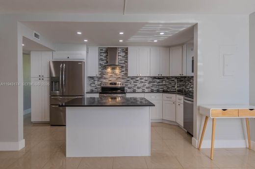 Residential complexes in Aventura, Miami-Dade