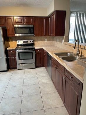 Residential complexes in West Palm Beach, Palm Beach