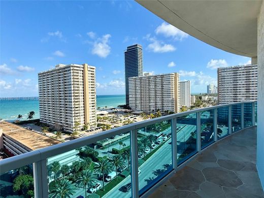 Complexes résidentiels à Hallandale Beach, Comté de Broward