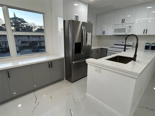 Kamienica w Deerfield Beach, Broward County