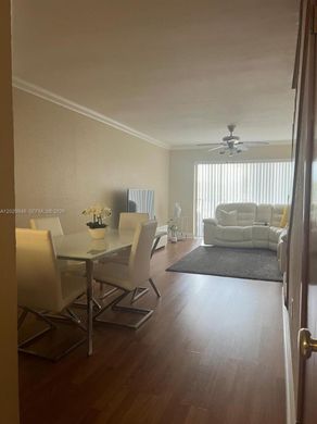 Residential complexes in Hialeah, Miami-Dade