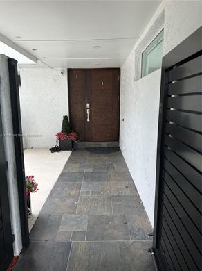 Villa in Miami, Miami-Dade