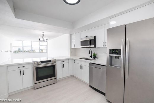 Residential complexes in Miami, Miami-Dade