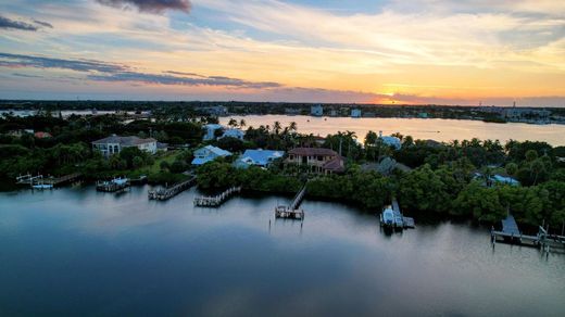 Residential complexes in South Palm Beach, Palm Beach