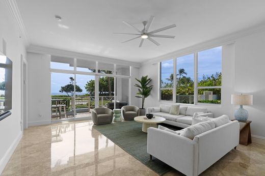Residential complexes in Deerfield Beach, Broward County