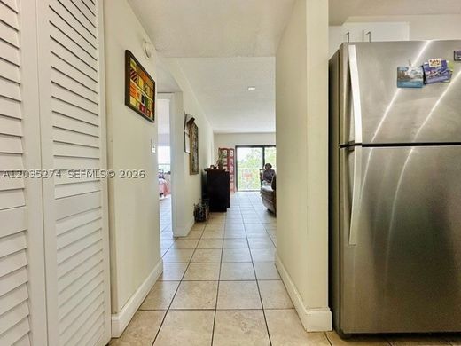 Residential complexes in Miami, Miami-Dade