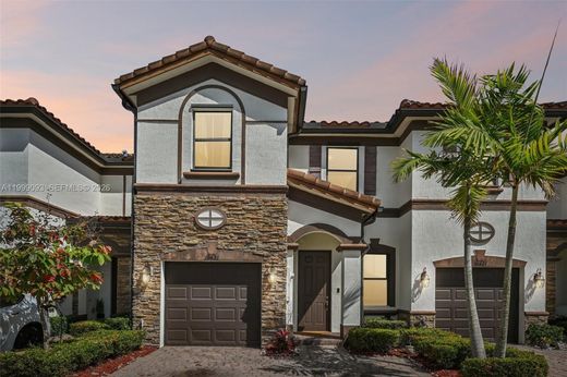 Townhouse in Hialeah, Miami-Dade