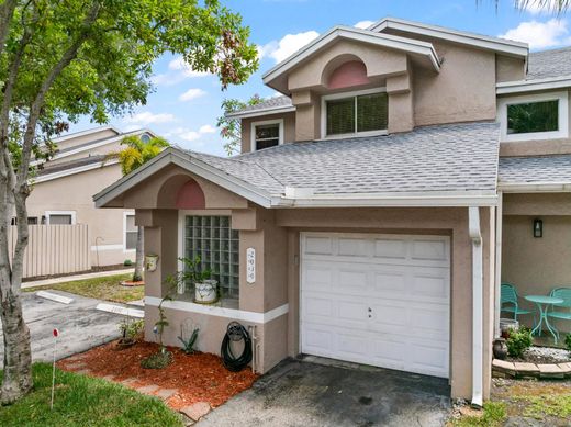 Townhouse in Deerfield Beach, Broward County