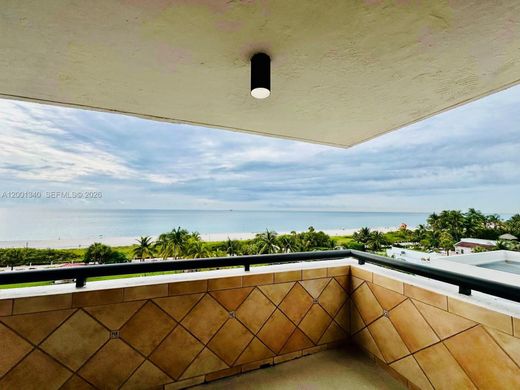 Residential complexes in Miami Beach, Miami-Dade