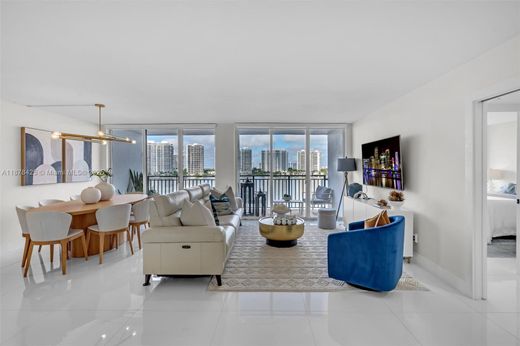 Жилой комплекс, Sunny Isles Beach, Miami-Dade County