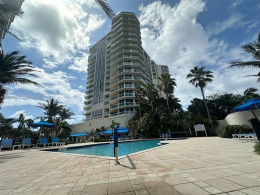 Residential complexes in Hollywood, Broward County