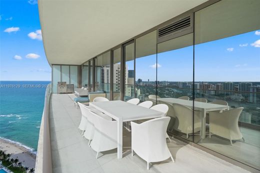 Residential complexes in Sunny Isles Beach, Miami-Dade